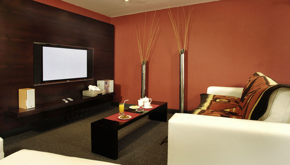 Mil810 Ushuaia Hotel Ngoại thất bức ảnh