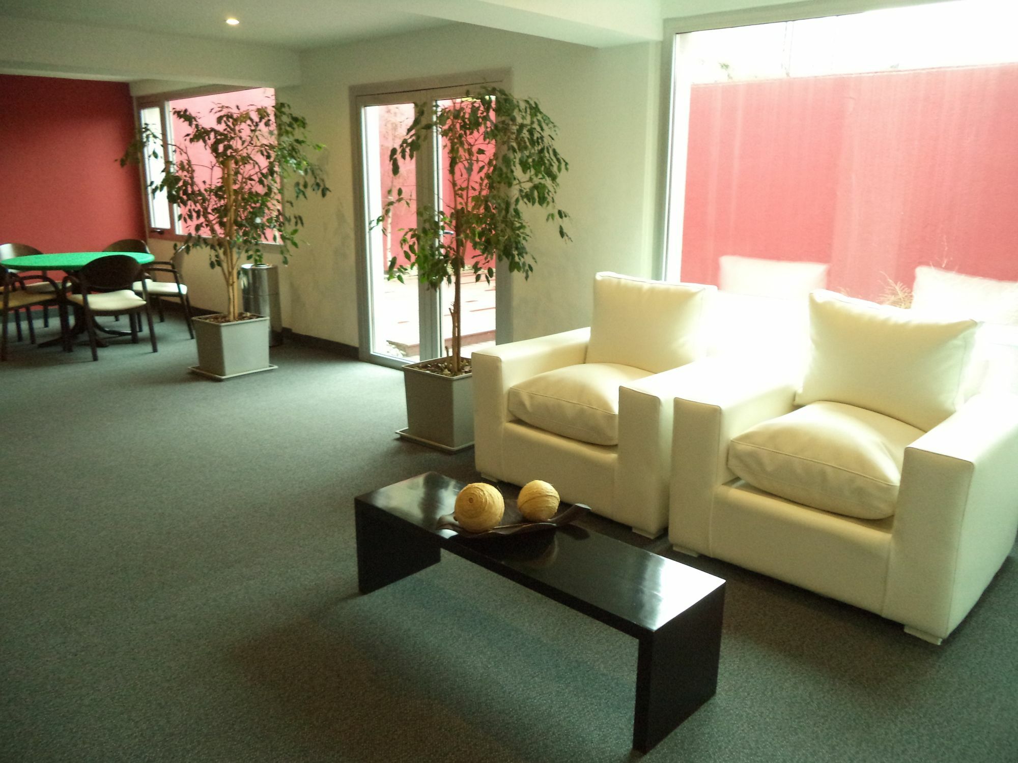 Mil810 Ushuaia Hotel Ngoại thất bức ảnh